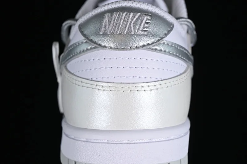 All Categories Nk SB Dunk Series Nk SB Dunk Low Low-top sneakers Nk Dunk Low Fresh silver ballet lace strap SB strap low-top casual sneakers DH9765-102